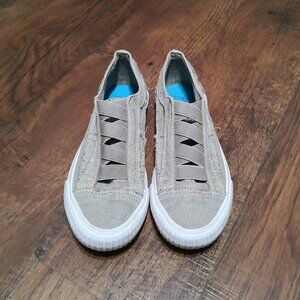 Blowfish Malibu Slip on Comfort Canvas Sneaker Size 6.5
